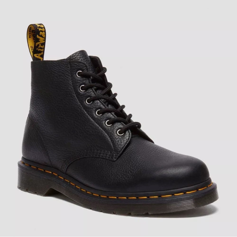 1460 Dr. Martens Black Ambassador Leather Lace Up Boots (Women’s Size 8)